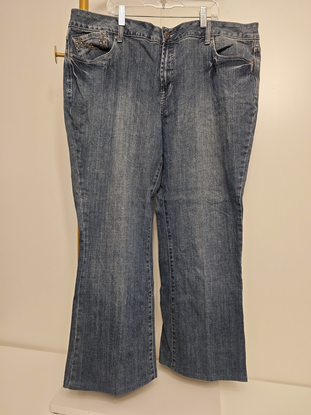 Faded Glory Womens 20W Medium Blue Flared Jeans Stud Accent Stretch Denim